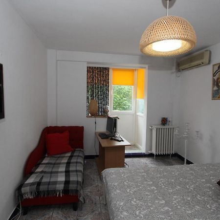 Piata Resita Host Appartement Boekarest Buitenkant foto