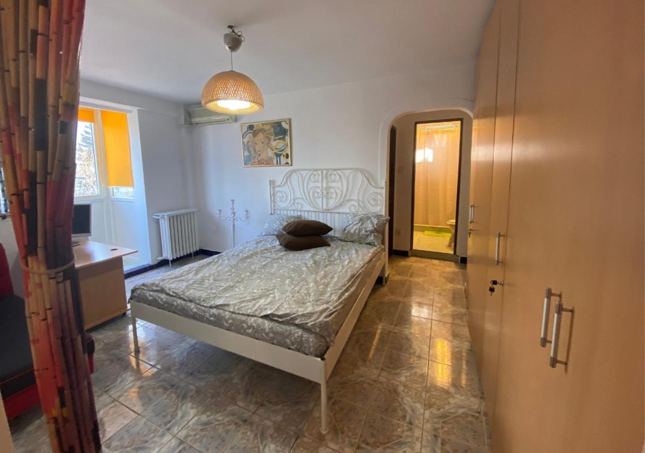 Piata Resita Host Appartement Boekarest Buitenkant foto