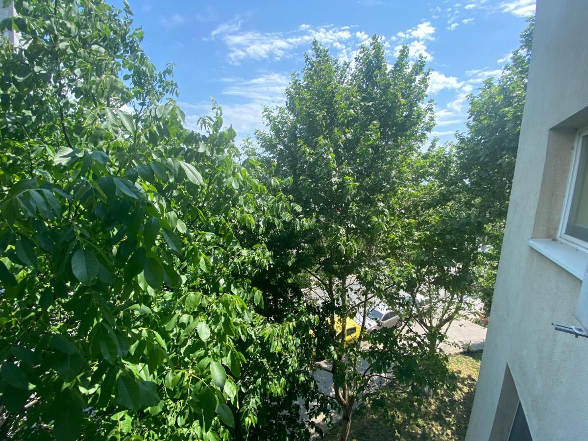Piata Resita Host Appartement Boekarest Buitenkant foto