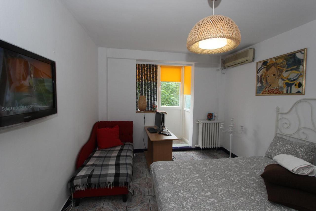 Piata Resita Host Appartement Boekarest Buitenkant foto
