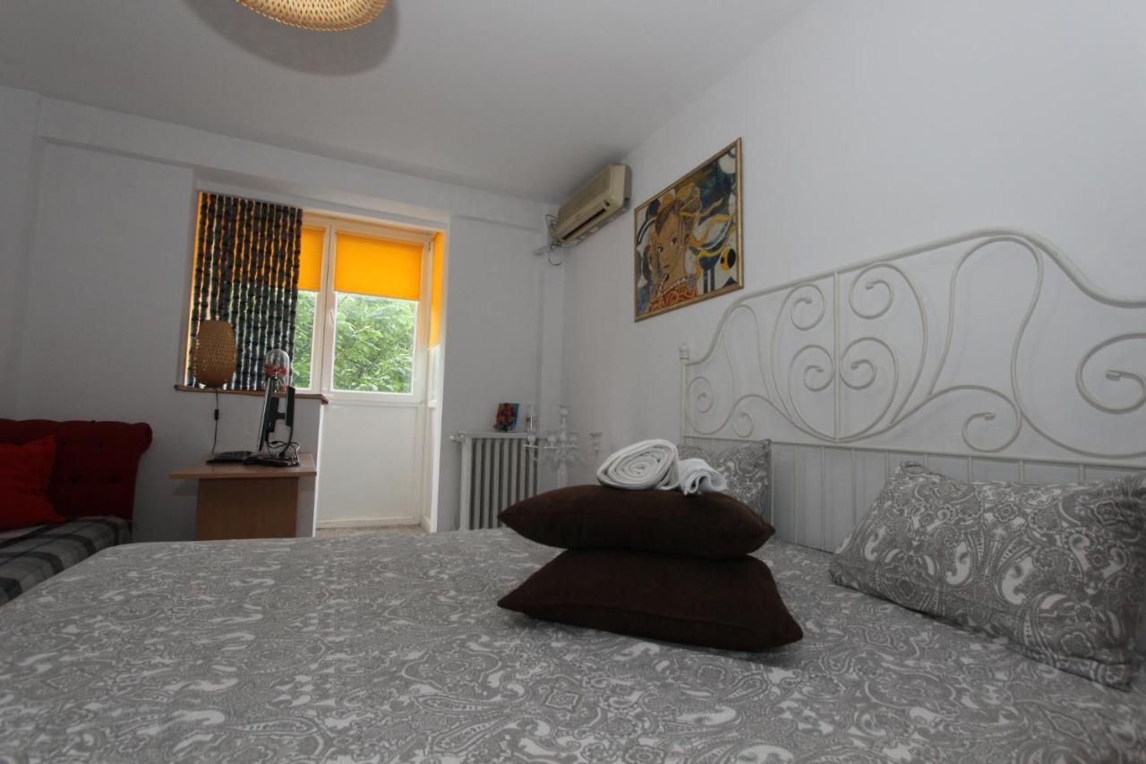 Piata Resita Host Appartement Boekarest Buitenkant foto